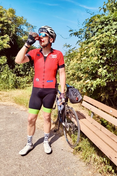 Kurze Trinkpause bei Kilometer 229. Foto aufgenommen von Bernd. Rest_by_229_km.jpg
